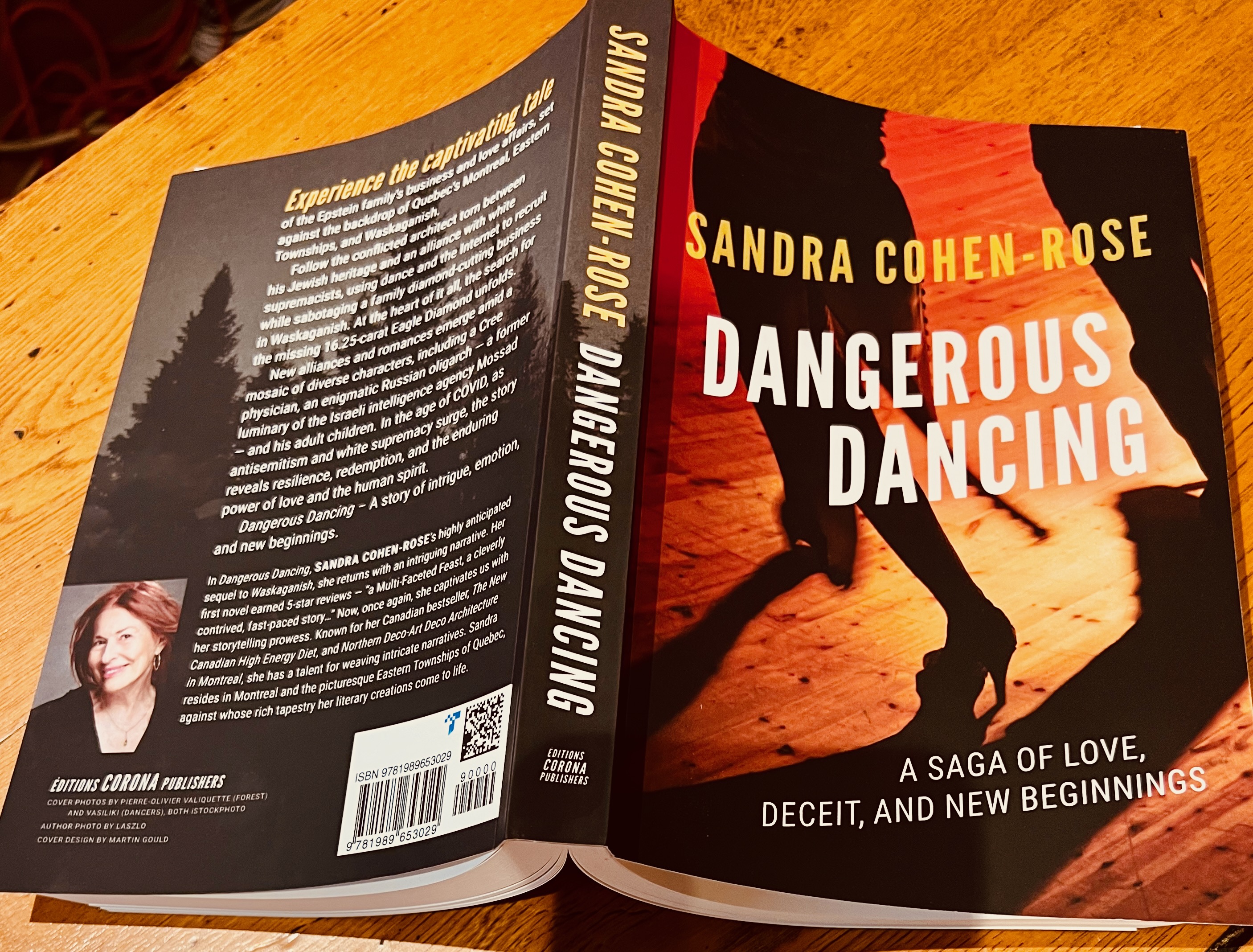 Book cover of 'Dangerous Dancing'