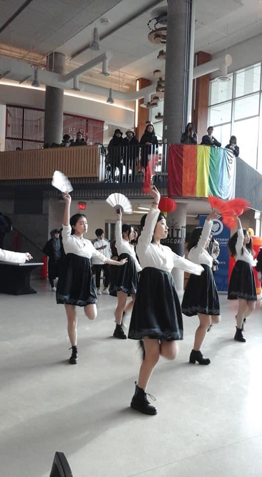 image of people performing traditional Chinese folk dance