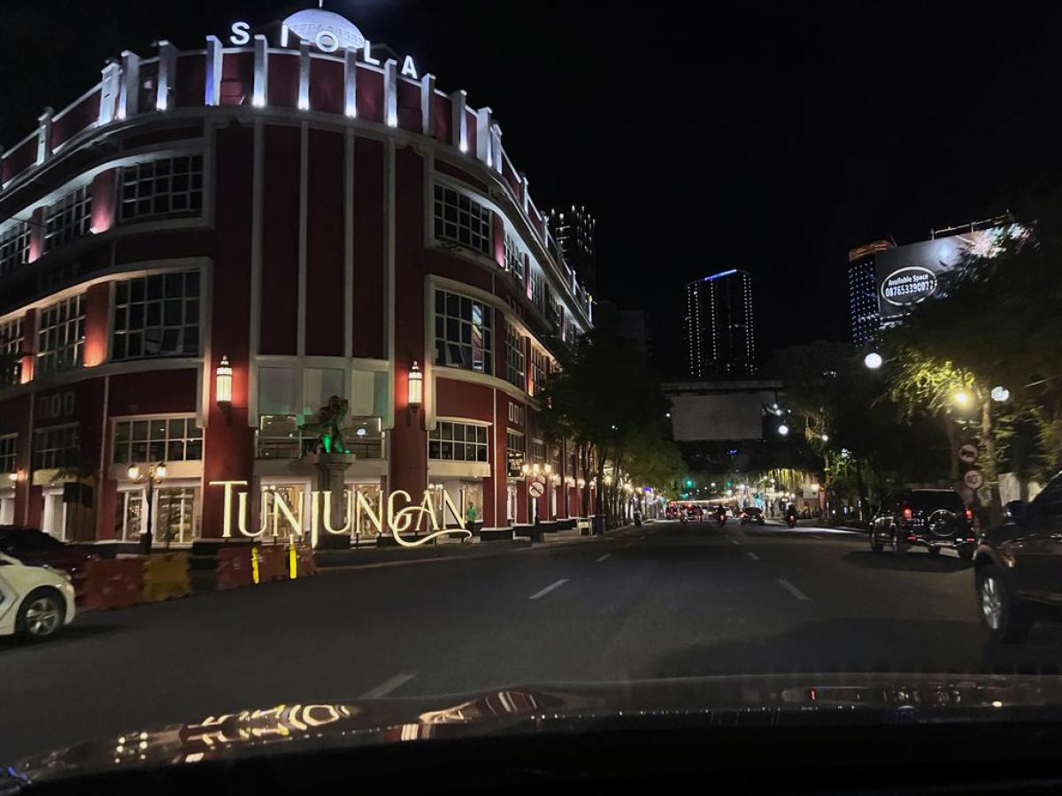 A shot of Tunjungan Street at night