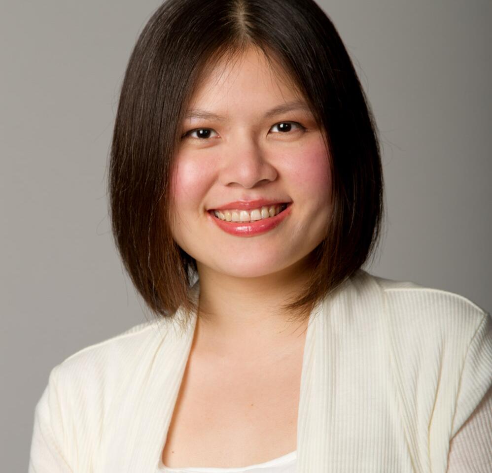 Rosalyn Cua, BA’06